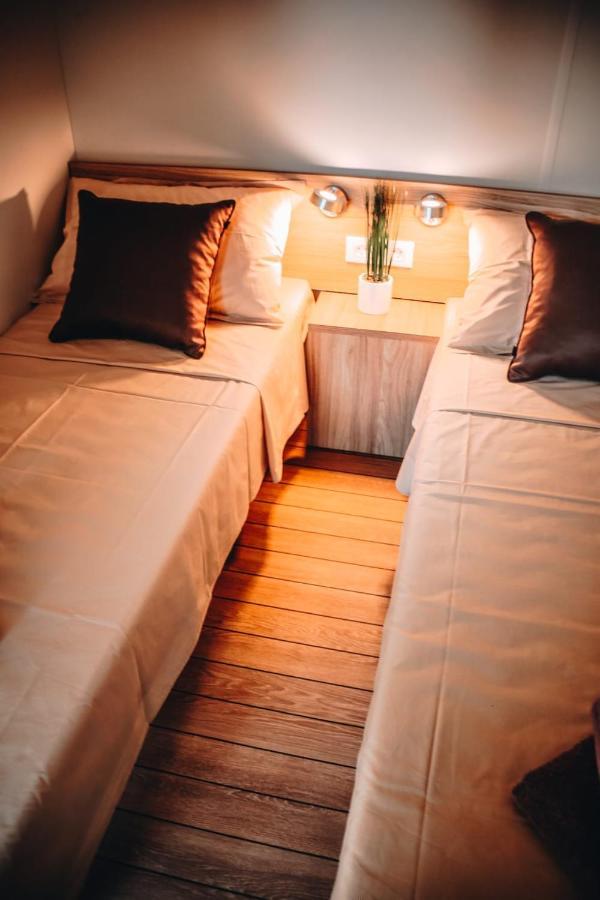 Kamp Mobile Kailani Nr 121, Porton Biondi *